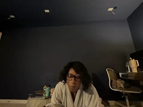 wynterheat online show from April 18, 4:09 pm