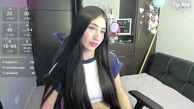 Emilytafur online show from October 8, 10:36 pm