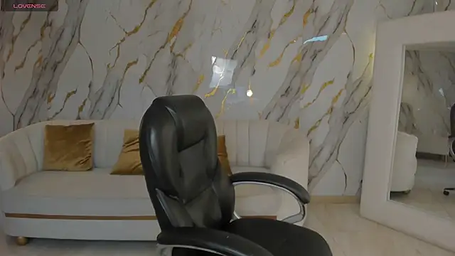 ChloePreston  online show from April 1, 10:49 am