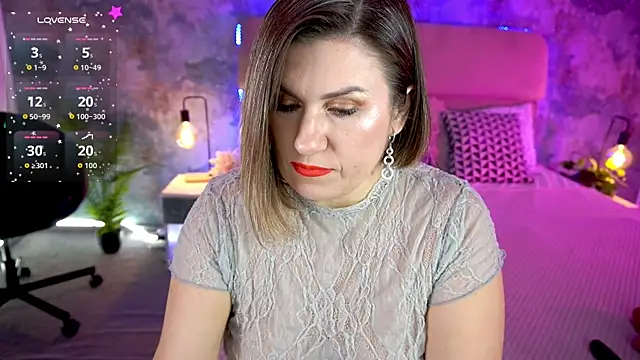 KiraRoxx online show from February 21, 8:20 pm