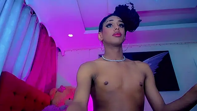 NahomiCamper online show from December 14, 11:43 pm