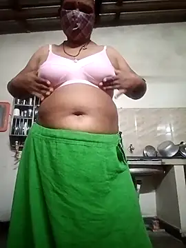 Snapshot of hotsangeetha chatting on September 25, 1:37 am hotsangeetha online show from September 25, 1:37 am