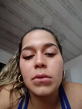 LaurenWelly  online show from April 18, 7:07 pm