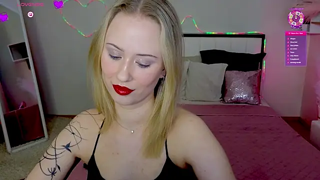 SashaBrooks online show from April 7, 2:19 pm