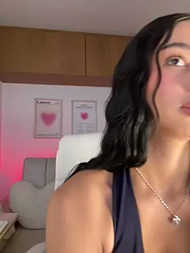 maddy bronw  online show from October 29, 11:29 pm