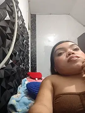 Michelle Brooks online show from February 3, 12:21 pm