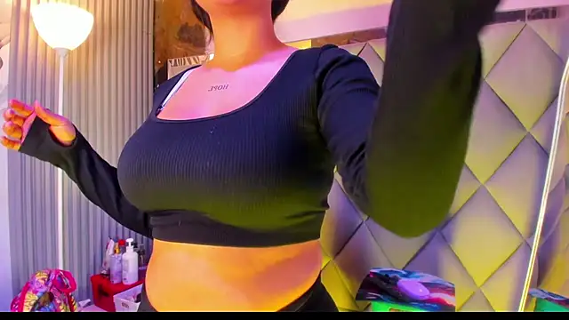 venusowen  online show from March 2, 1:29 pm