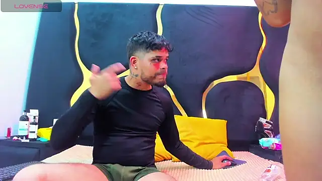 MelissaAndZeuss online show from November 6, 5:57 am