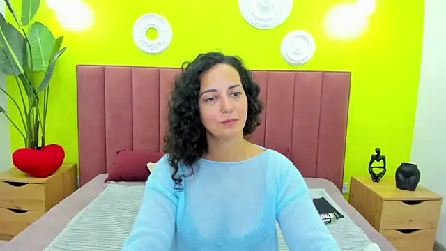 Linda Insatiable online show from June 12, 3:14 am