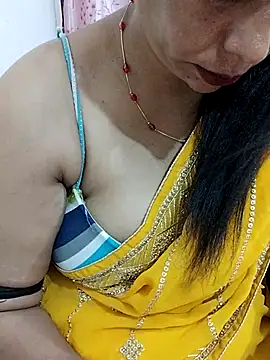 Urmila bhabhii online show from April 5, 3:05 am