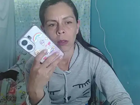 Marilyn xxxx online show from December 19, 11:30 pm