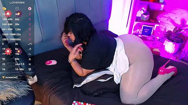 VictoriaMontero30000 online show from March 19, 2:05 am