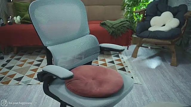 Feral Berrry  online show from September 11, 7:20 am