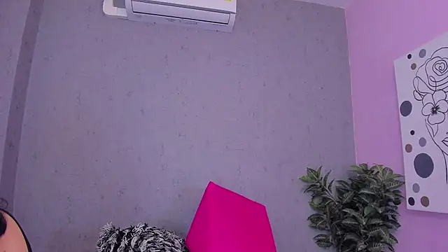 Tiffany mendez online show from April 11, 12:09 pm