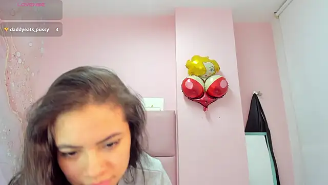 soyzarahtorres online show from October 19, 11:29 pm