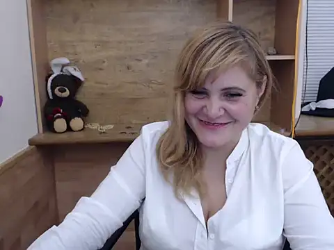 Snapshot of DaniellaKiss chatting on October 20, 8:12 pm DaniellaKiss online show from October 20, 8:12 pm
