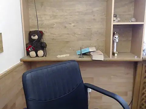 DaniellaKiss online show from April 2, 11:51 am