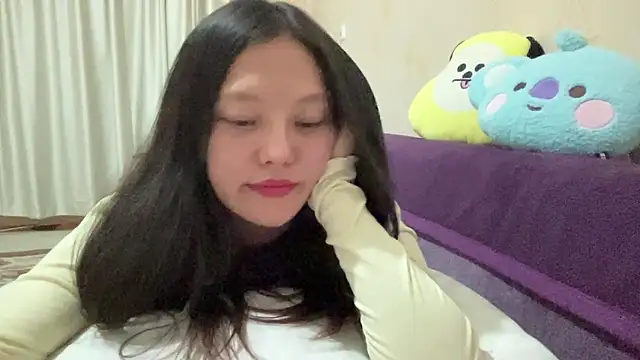 Risalynn online show from January 9, 6:34 pm