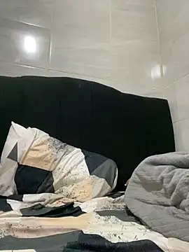 mysteriousgirl20 online show from February 13, 12:12 am