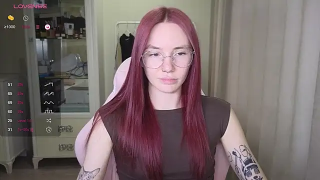 littlevildevil online show from September 19, 10:58 am