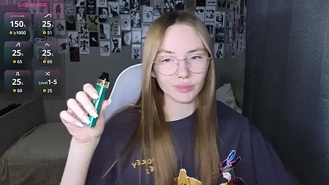 littlevildevil online show from February 23, 10:58 am