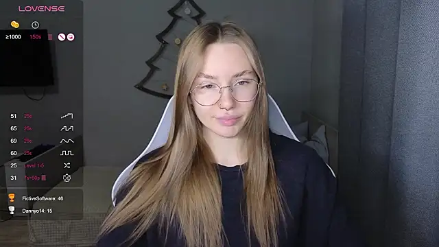 littlevildevil online show from January 16, 10:11 am