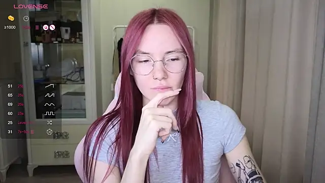 littlevildevil online show from September 20, 11:08 am