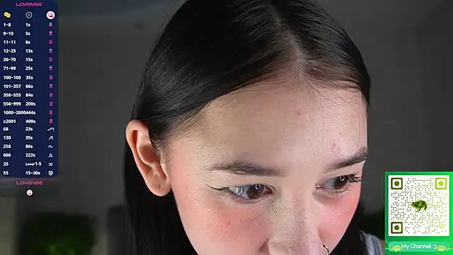 AislyEmbury online show from December 14, 4:51 am