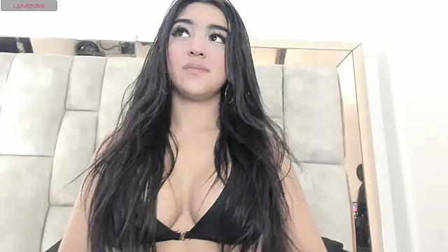 Oliviaa Evans online show from September 14, 3:48 am