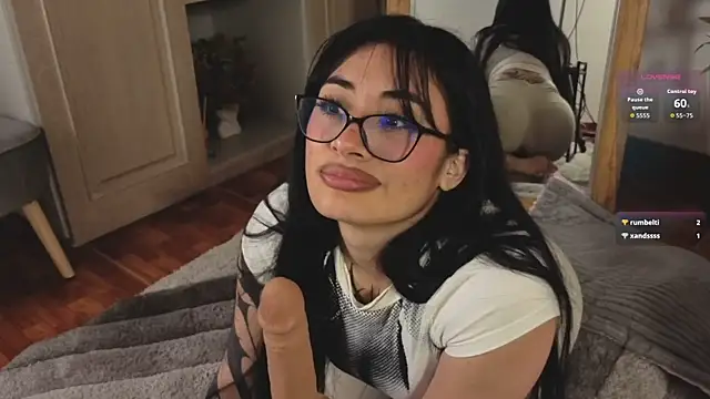 aprildreams19 online show from June 3, 12:39 pm