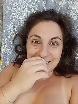 ShelaDiass online show from August 8, 3:25 am