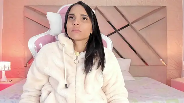 sophie pariss online show from April 5, 3:27 am