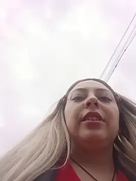 madelaine- online show from November 5, 7:30 pm