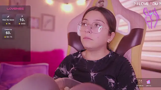 milly kenner online show from February 19, 7:57 pm