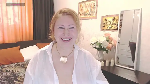  Monika sun  online show from April 7, 1:13 pm