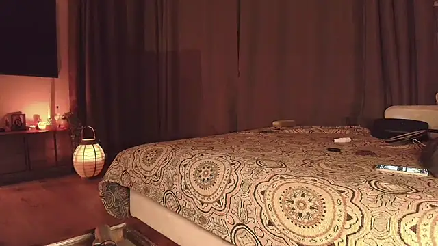 Nina24 online show from April 9, 7:19 pm