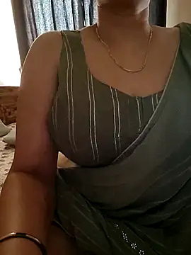 kaamuk shweta online show from April 18, 3:09 am