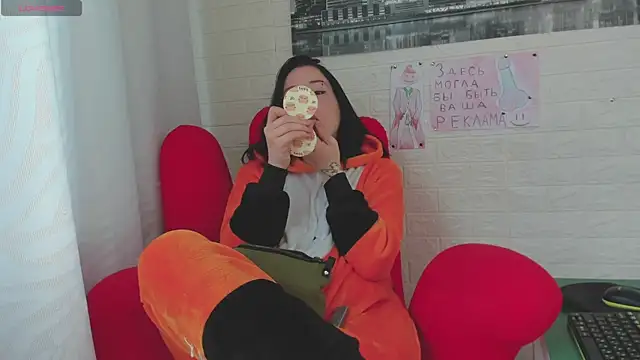 adell berry online show from November 1, 7:01 am