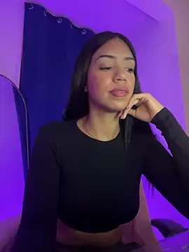 -Naomyy- online show from October 29, 12:15 am