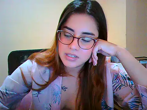 maliamiller online show from December 4, 5:10 am