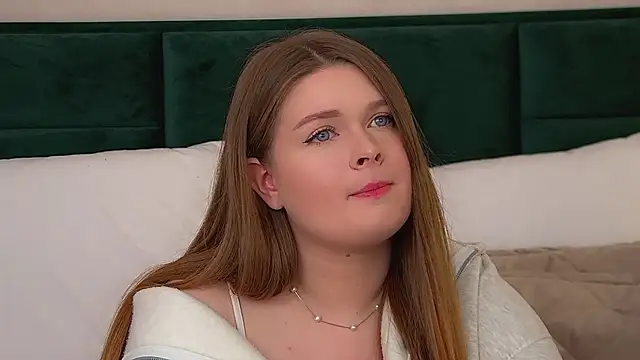 CrystalLyons online show from November 10, 6:58 pm