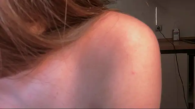 aryamirelle online show from October 13, 1:08 am