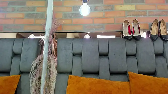 JESSYCORTES online show from November 24, 3:25 pm