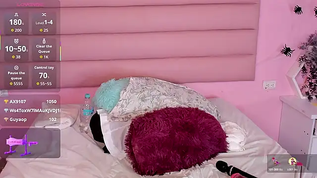 Katta Gil online show from October 25, 6:15 pm