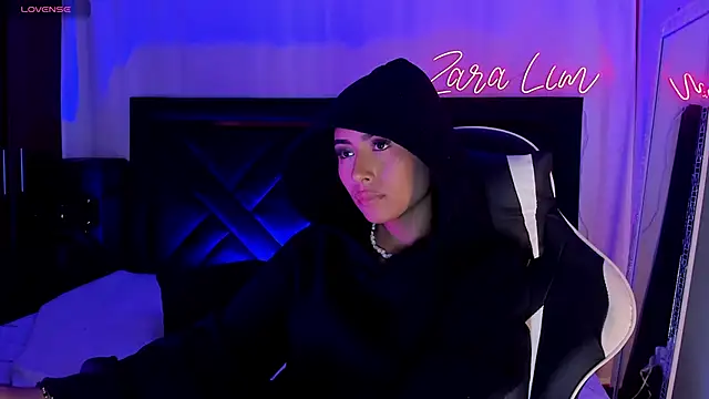 ZaraLim online show from November 16, 2:13 am