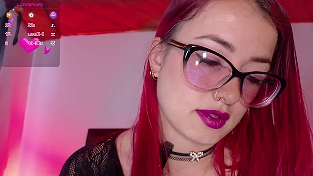 luccycollins  online show from September 9, 2:50 pm