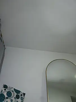 Snapshot of camilawm19 chatting on October 31, 7:23 am camilawm19 online show from October 31, 7:23 am