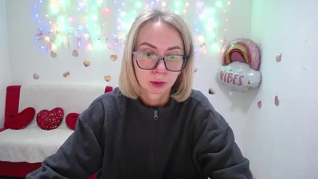Snapshot of VasilisaSii chatting on September 26, 5:05 am VasilisaSii online show from September 26, 5:05 am