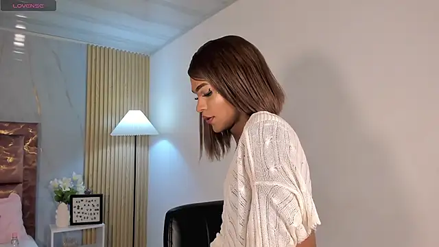 Keila Mendoza online show from February 3, 2:33 pm