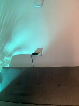  PhillipBrown online show from June 17, 9:27 pm